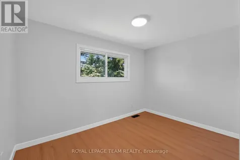 64 Mulvagh Avenue Ottawa ON K2E 6M6