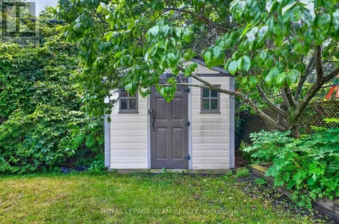 64 Mulvagh Avenue Ottawa ON K2E 6M6