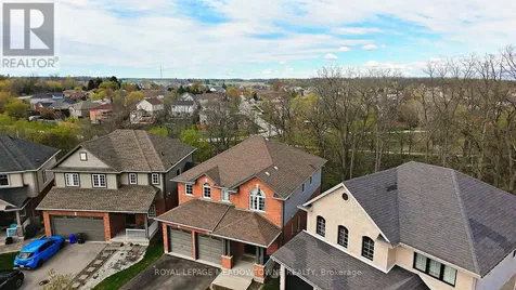 30 Jacklin Court Central Elgin ON N5R 5V1