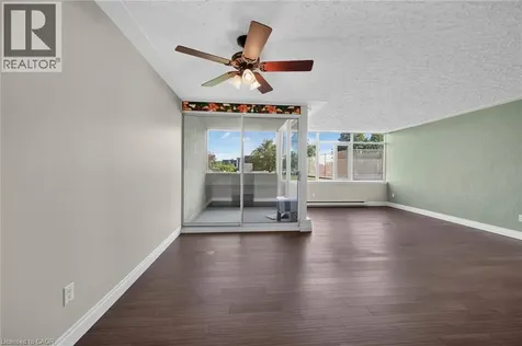40 Harrisford Street Hamilton ON L8K 6N1