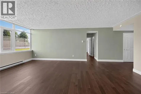 40 Harrisford Street Hamilton ON L8K 6N1