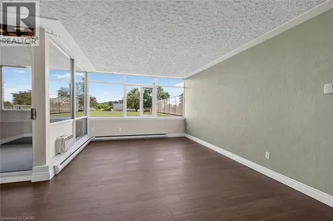 40 Harrisford Street Hamilton ON L8K 6N1