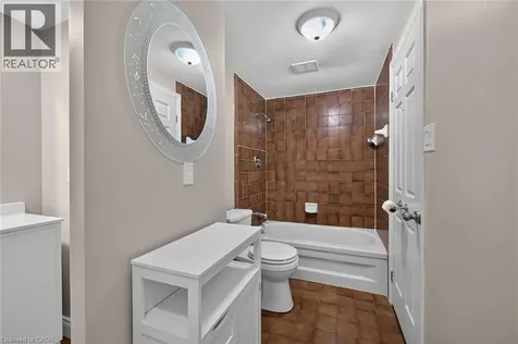 40 Harrisford Street Hamilton ON L8K 6N1