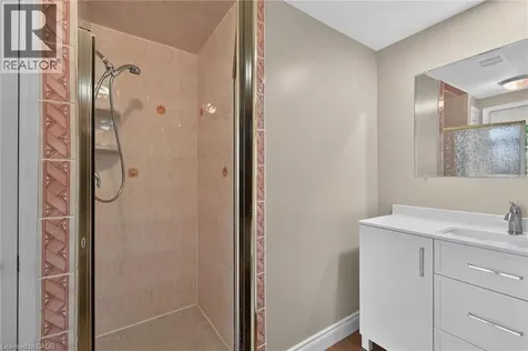 40 Harrisford Street Hamilton ON L8K 6N1