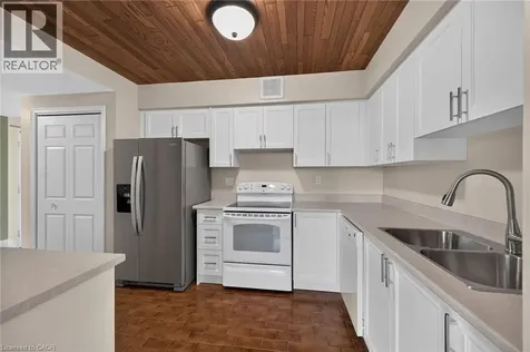 40 Harrisford Street Hamilton ON L8K 6N1