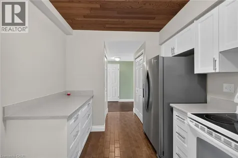 40 Harrisford Street Hamilton ON L8K 6N1