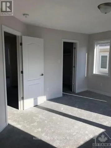 514 Loury Row Ottawa ON K1W 0M7