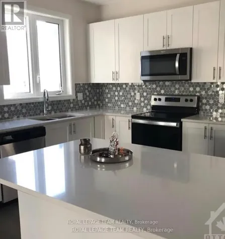 514 Loury Row Ottawa ON K1W 0M7