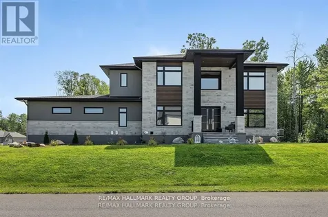 595 Shoreway Drive Ottawa ON K4P 0G3