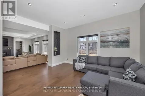 595 Shoreway Drive Ottawa ON K4P 0G3