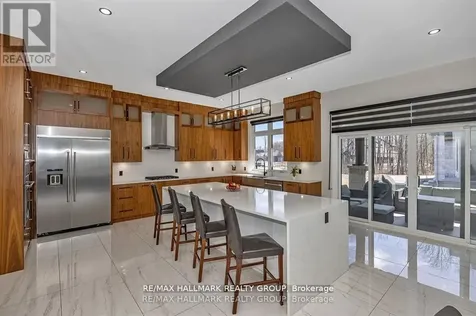 595 Shoreway Drive Ottawa ON K4P 0G3