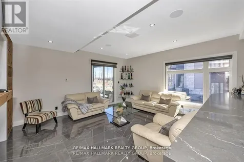 595 Shoreway Drive Ottawa ON K4P 0G3