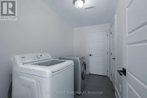 168 Pictou Crescent Ottawa ON K4A 0R2