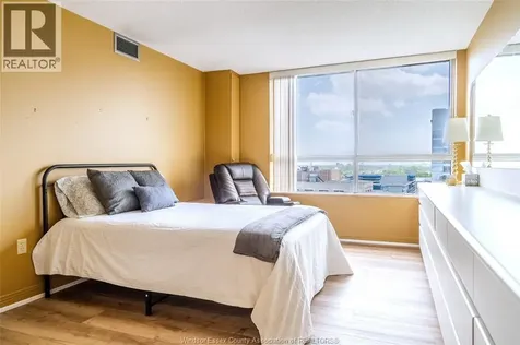 75 Riverside Drive E Windsor ON N9A 7C4