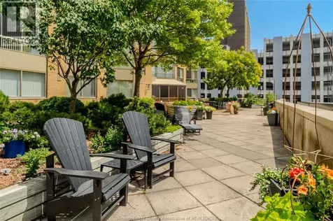 75 Riverside Drive E Windsor ON N9A 7C4