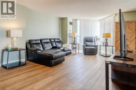 75 Riverside Drive E Windsor ON N9A 7C4