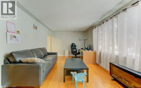 109 Eton Drive Kitchener ON N2B 1N1