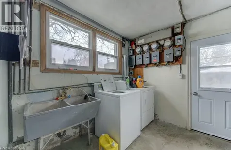 109 Eton Drive Kitchener ON N2B 1N1