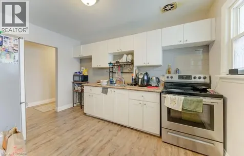 109 Eton Drive Kitchener ON N2B 1N1
