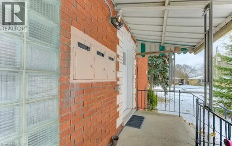 109 Eton Drive Kitchener ON N2B 1N1