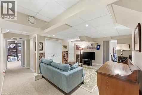 181 Woodside Drive St. Catharines ON L2T 1X7
