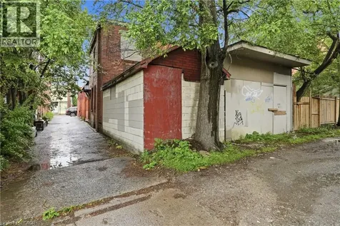 721 Barton Street East Hamilton ON L8L 3A7