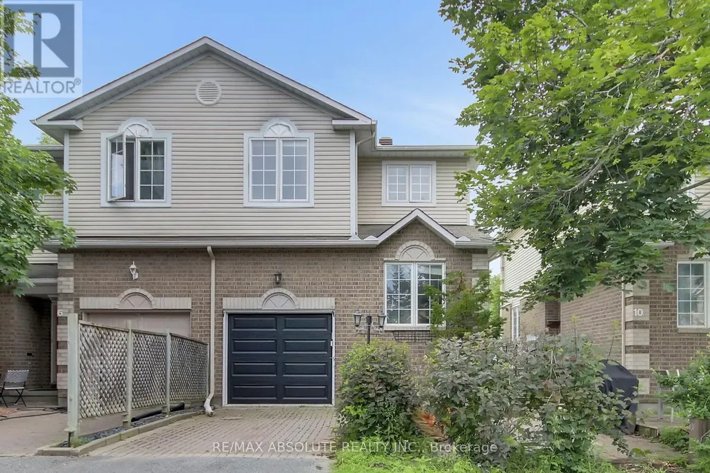 8 Riverbank Court Ottawa ON K2S 1V7