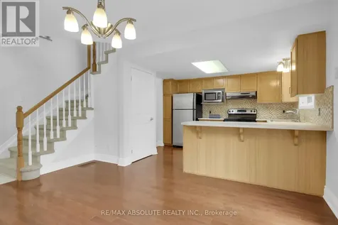 8 Riverbank Court Ottawa ON K2S 1V7