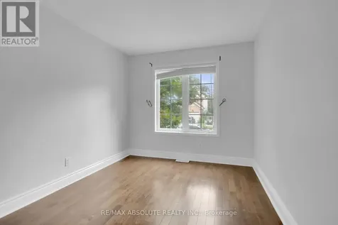 8 Riverbank Court Ottawa ON K2S 1V7