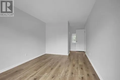 8 Riverbank Court Ottawa ON K2S 1V7