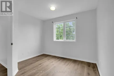 8 Riverbank Court Ottawa ON K2S 1V7
