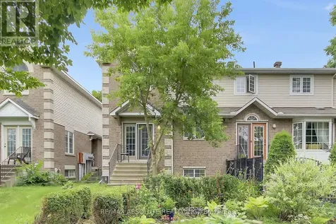 8 Riverbank Court Ottawa ON K2S 1V7
