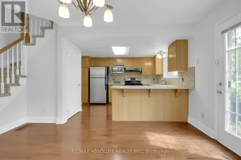 8 Riverbank Court Ottawa ON K2S 1V7