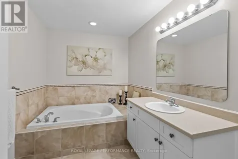 80A Stonehaven Drive Ottawa ON K2M 0C1