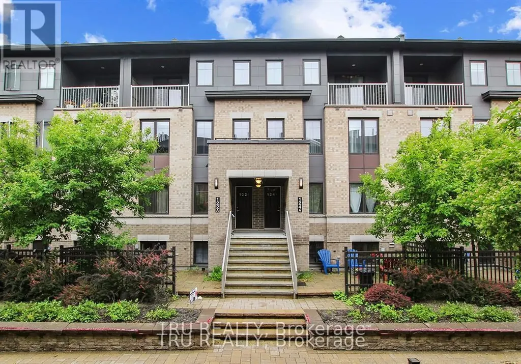 122 Lindenshade Drive Ottawa ON K2J 5R5