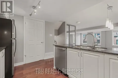 122 Lindenshade Drive Ottawa ON K2J 5R5