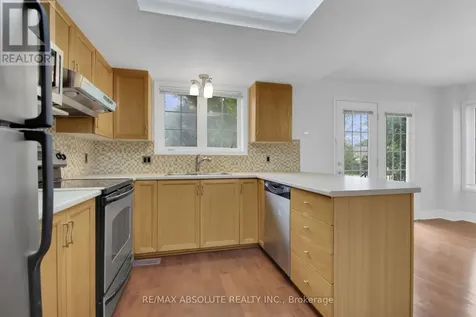 8 Riverbank Court Ottawa ON K2S 1V7