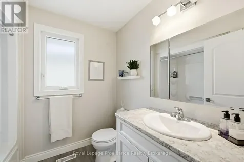 76 Royal Gala Drive Brighton ON K0K 1H0