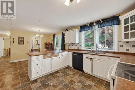 61 Parkwood Drive Tillsonburg ON N4G 2B7