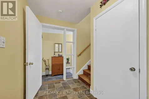 61 Parkwood Drive Tillsonburg ON N4G 2B7