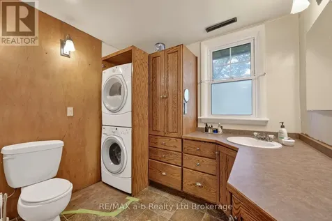61 Parkwood Drive Tillsonburg ON N4G 2B7