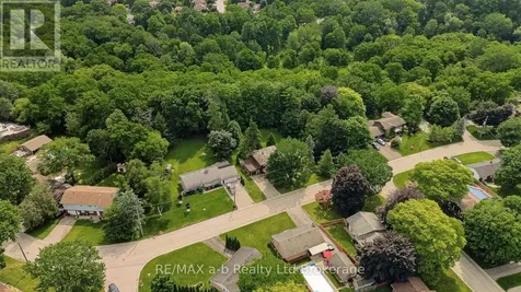 61 Parkwood Drive Tillsonburg ON N4G 2B7