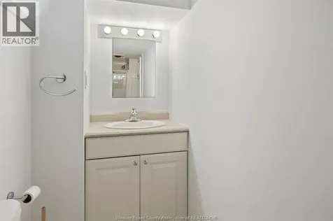 850 Greendale Drive Windsor ON N8S 4B1