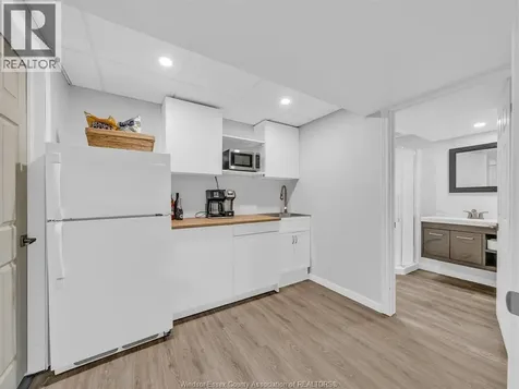 3723 Prairie Court Windsor ON N9G 2X4
