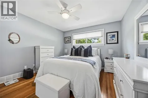 1220 Ridgewood Drive Sarnia ON N7V 3R1