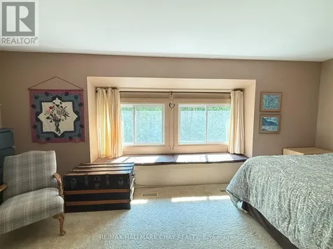 128 Escarpment Crescent Collingwood ON L9Y 5B4