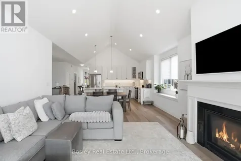 115 Black Willow Crescent Blue Mountains ON L9Y 0R4