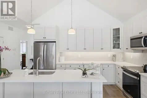 115 Black Willow Crescent Blue Mountains ON L9Y 0R4