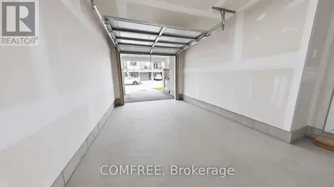 92 Ballinora Lane Ottawa ON K2S 2Z5