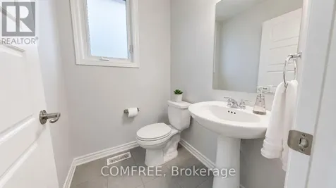 92 Ballinora Lane Ottawa ON K2S 2Z5